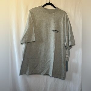 ESSENTIALS FEAR OF GOD T-SHIRT MEDIUM